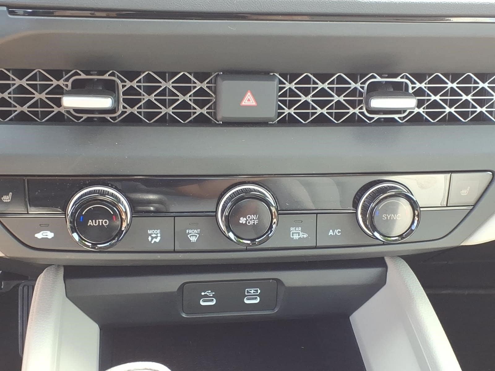 2025 Honda Accord SE - Photo 22