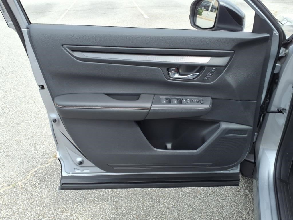2025 Honda CR-V Sport-L - Photo 18