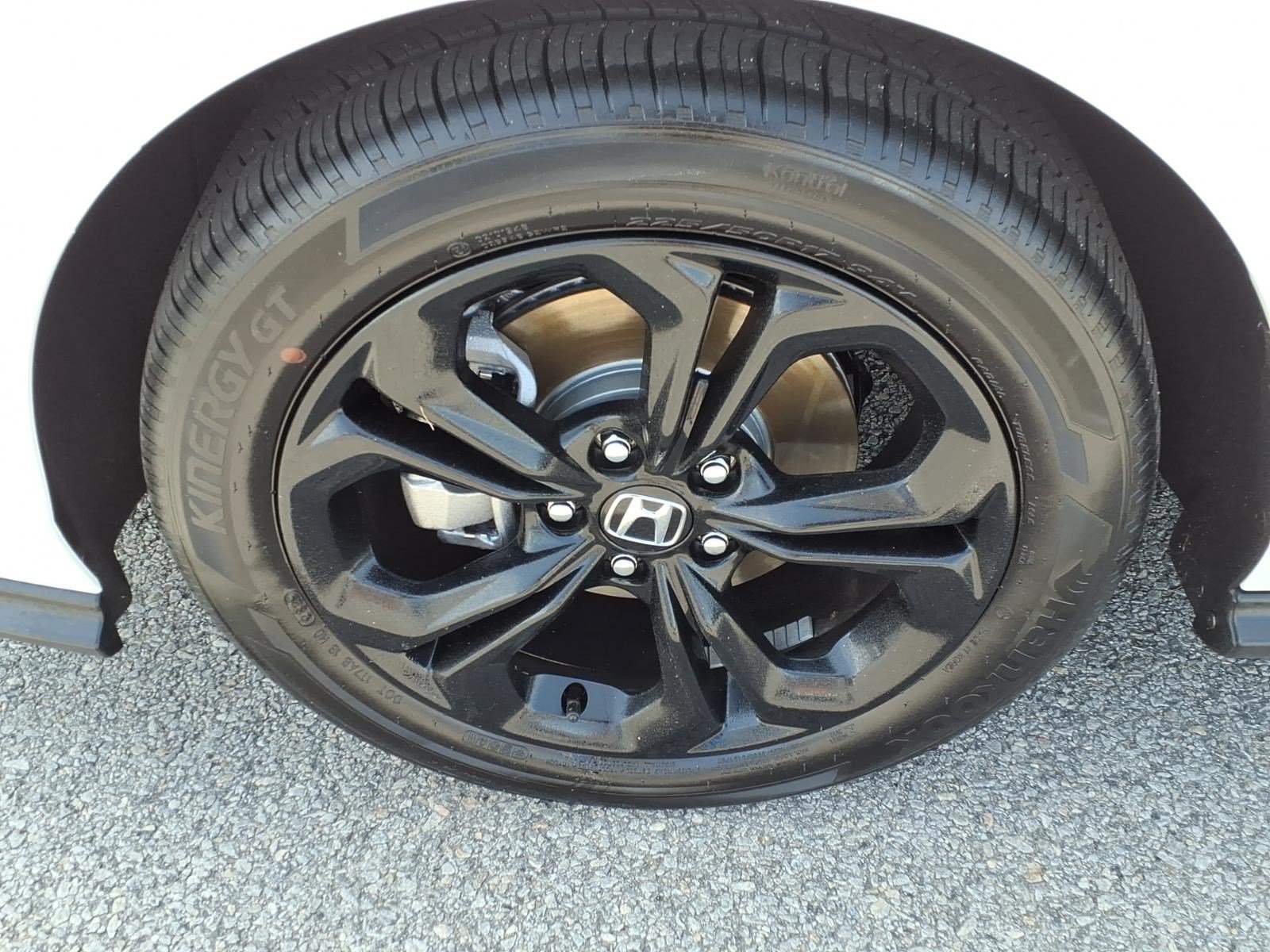 2025 Honda Accord SE - Photo 13