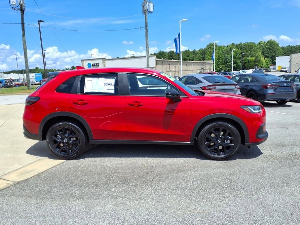 2025 Honda HR-V Sport photo 2