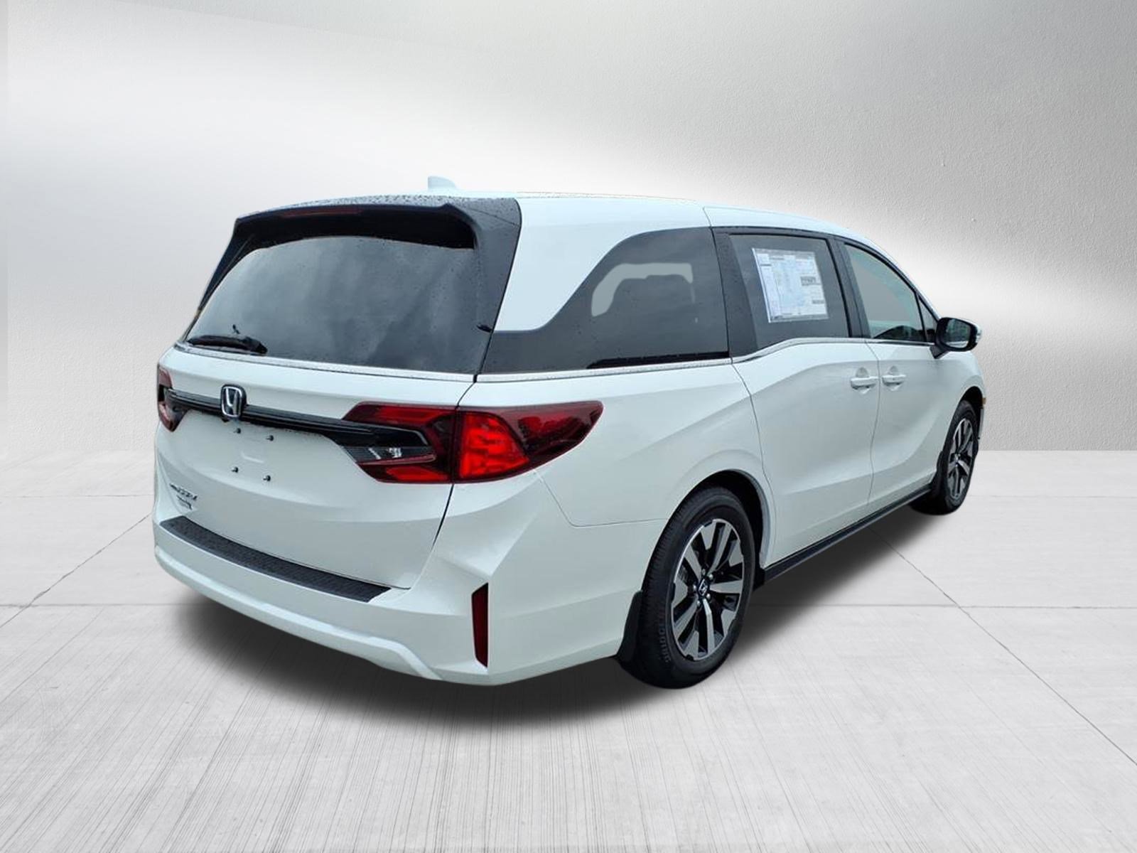 2026 Honda Odyssey EX-L photo 4
