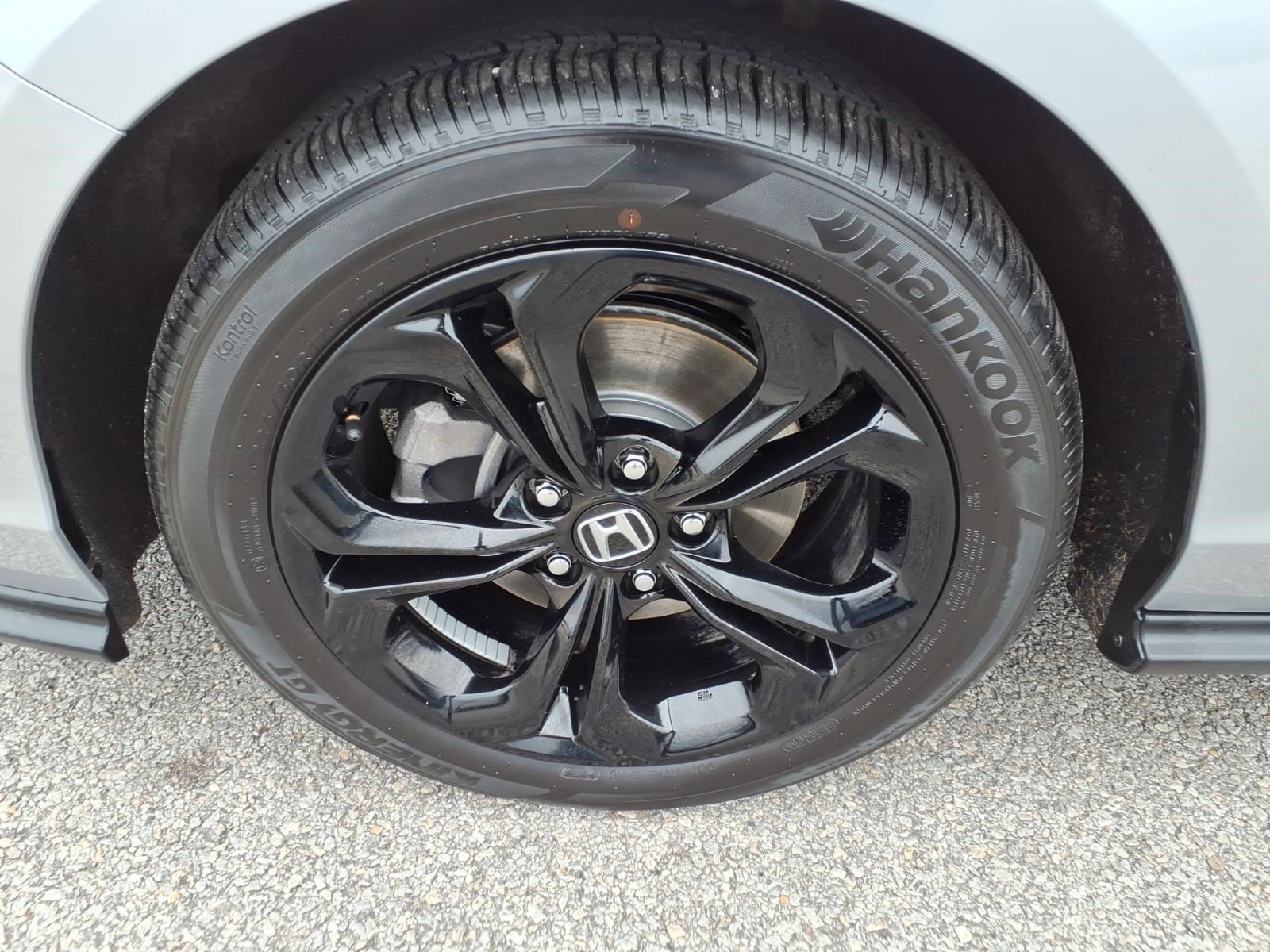 2025 Honda Accord SE - Photo 13