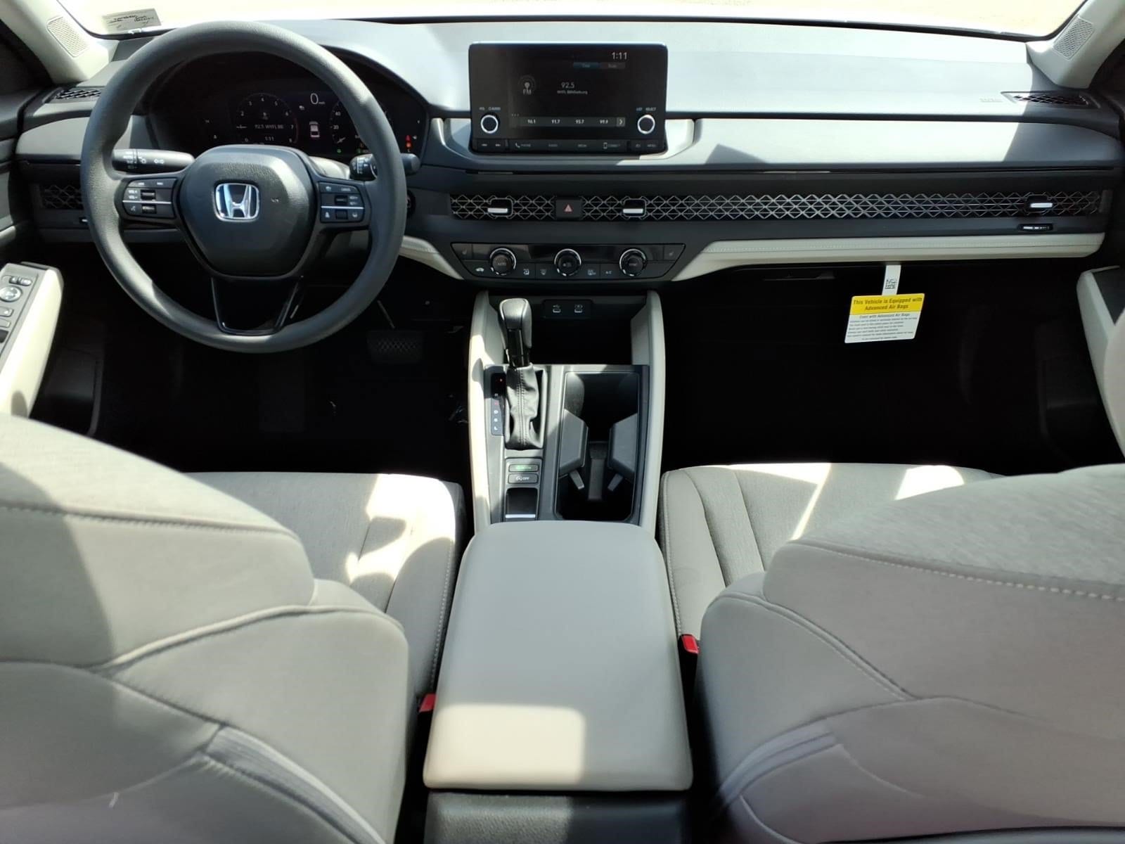 2025 Honda Accord SE - Photo 14