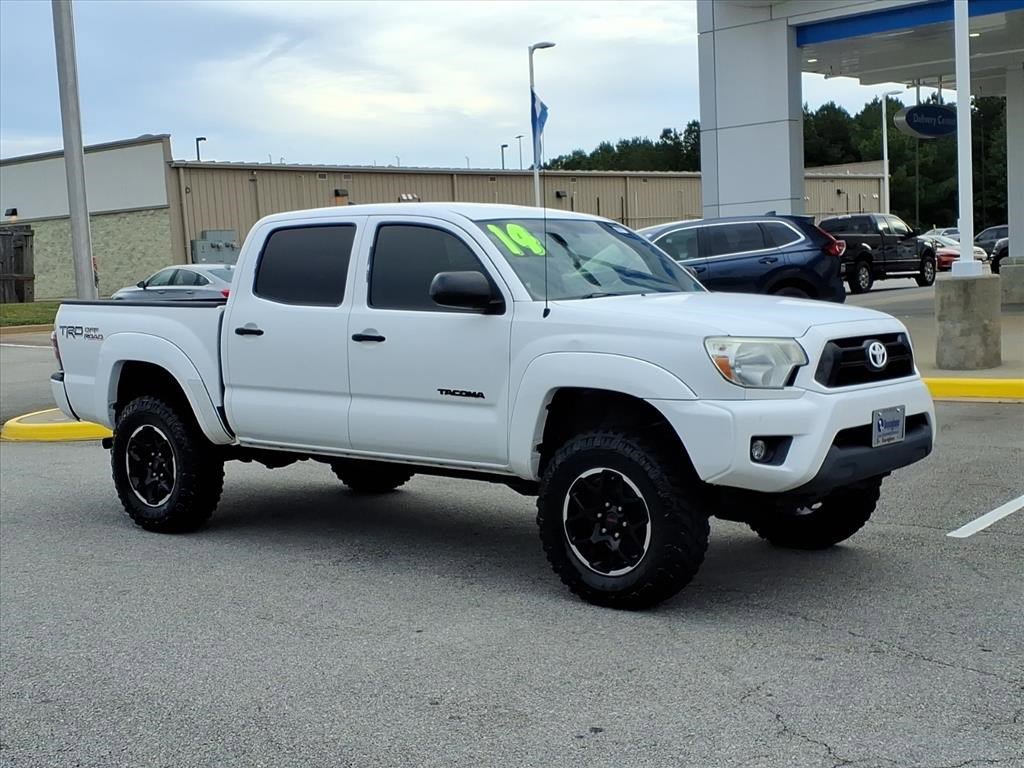 2014 Toyota Tacoma photo 2