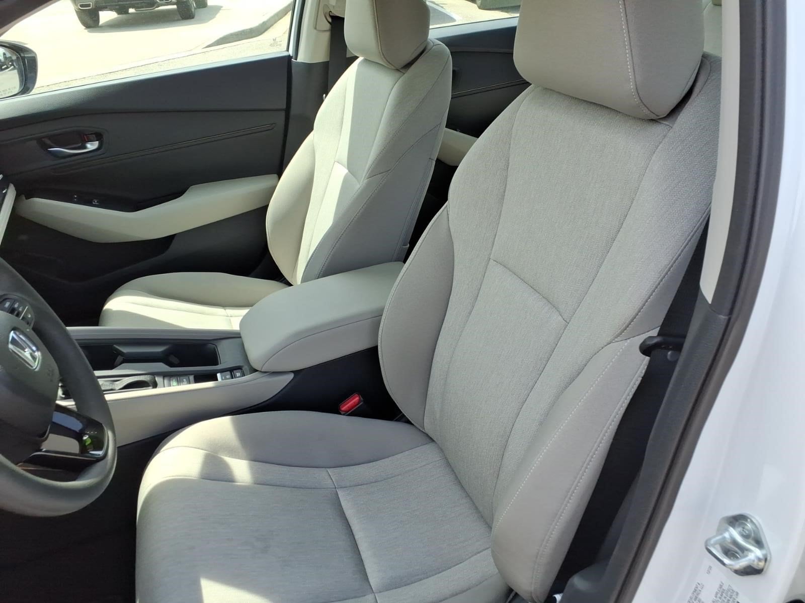2025 Honda Accord SE - Photo 19