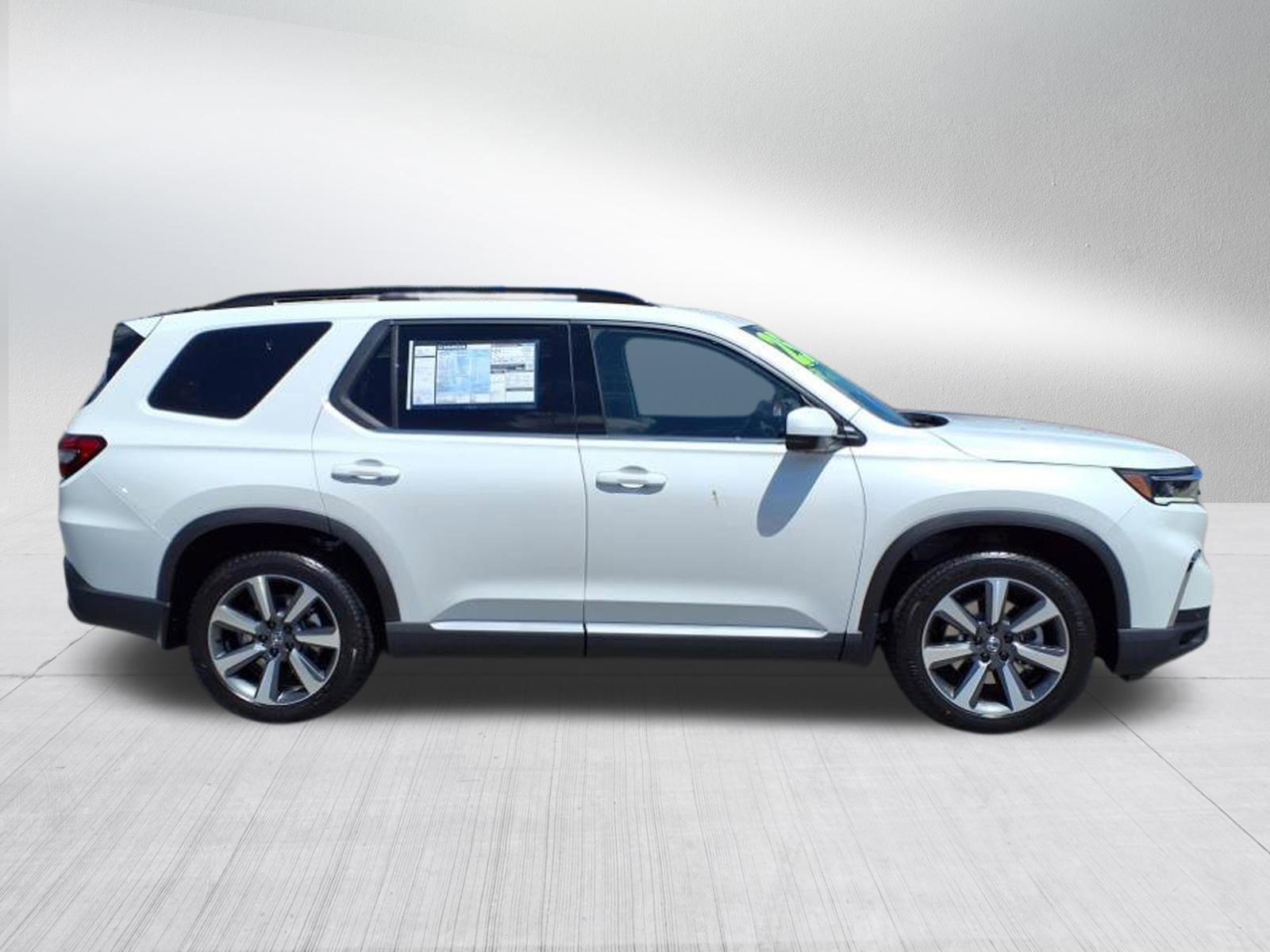 2025 Honda Pilot Elite photo 3