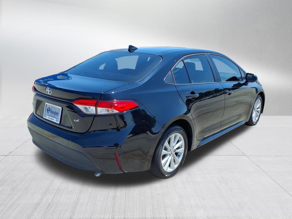 Used 2023 Toyota Corolla LE Sedan