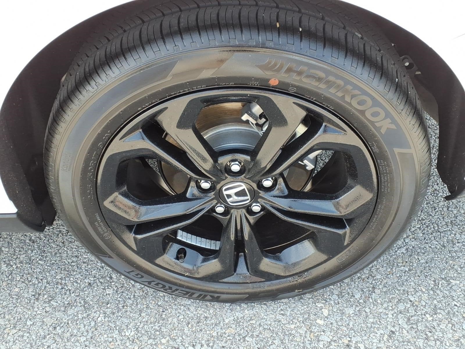 2025 Honda Accord SE - Photo 12