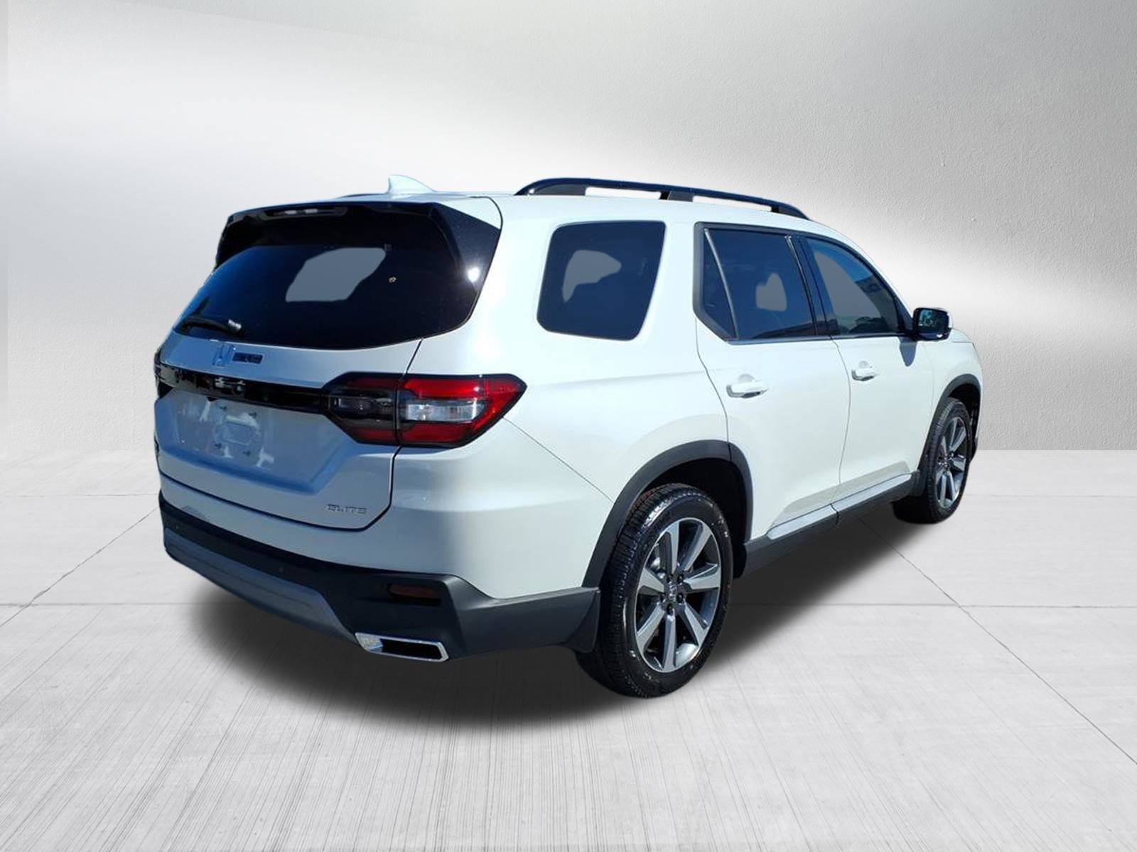 2025 Honda Pilot Elite photo 4