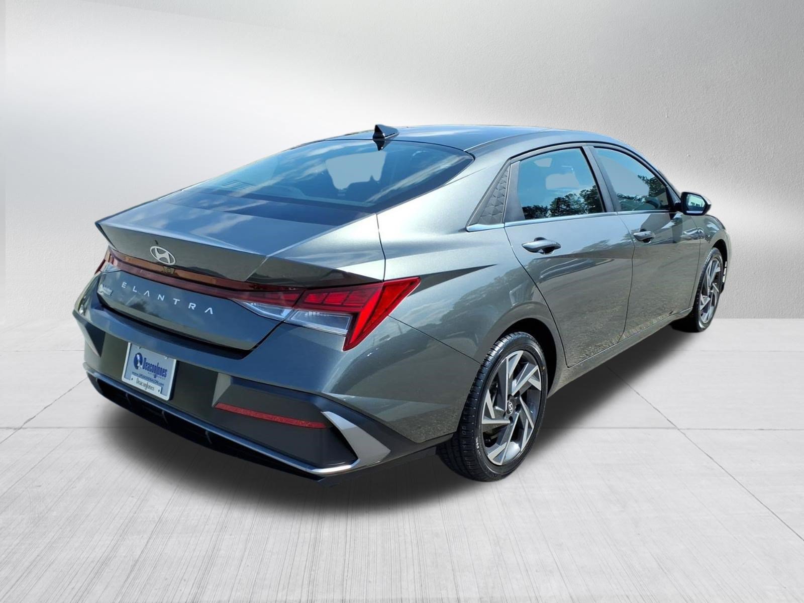 Used 2024 Hyundai Elantra SEL Sedan