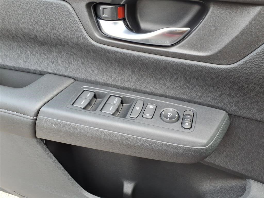 2026 Honda CR-V LX - Photo 28