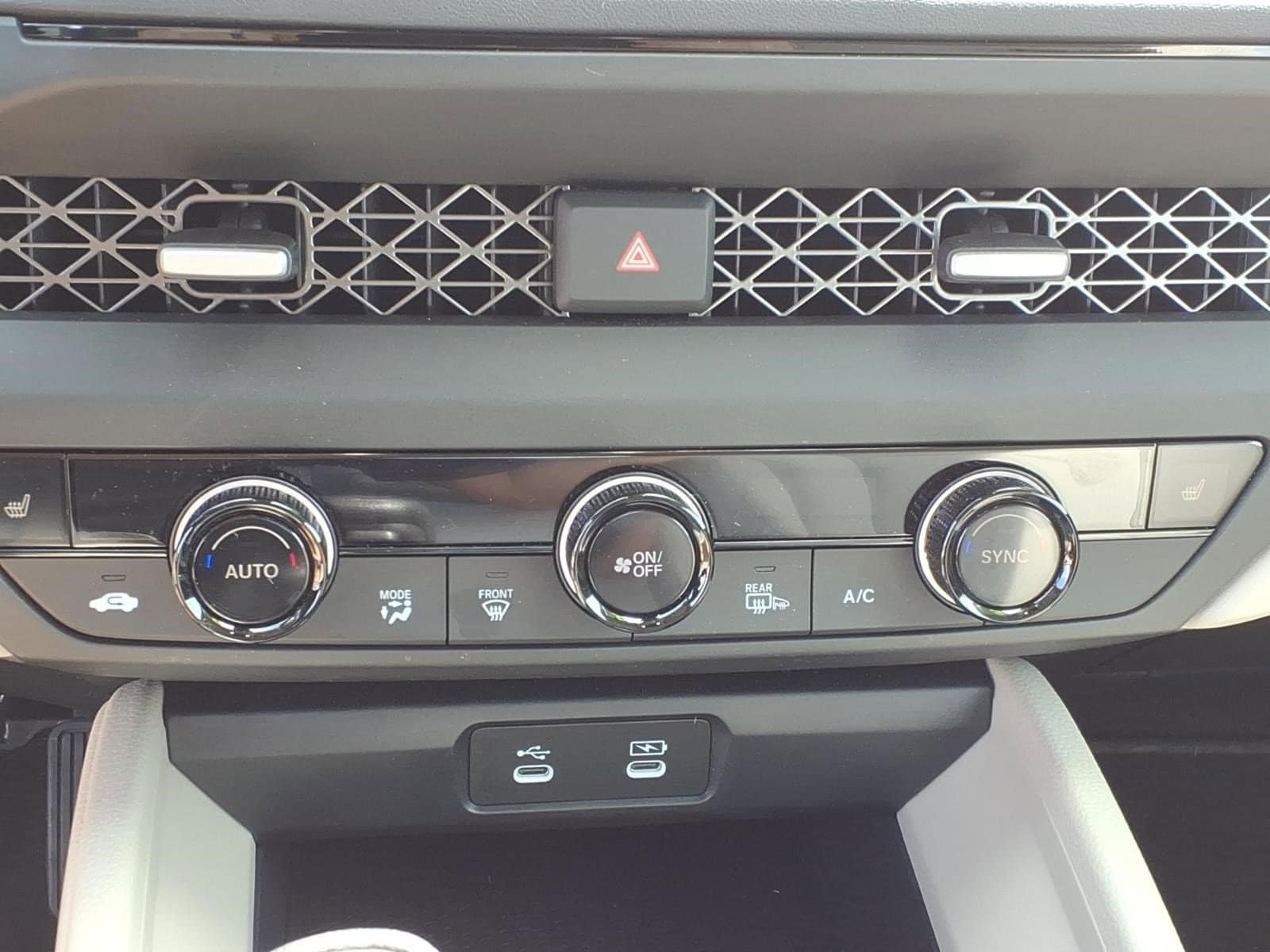 2025 Honda Accord SE - Photo 22
