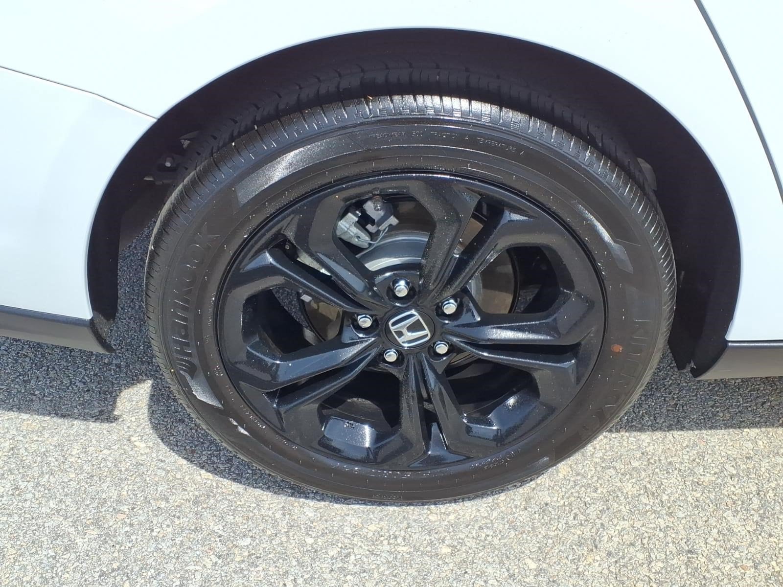 2025 Honda Accord SE - Photo 11