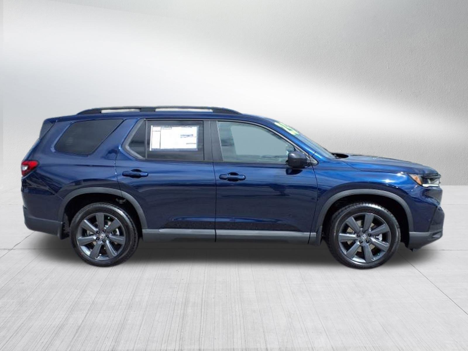 2025 Honda Pilot Sport photo 3