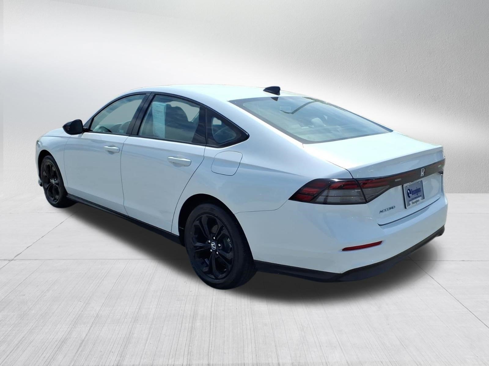 2025 Honda Accord SE - Photo 6