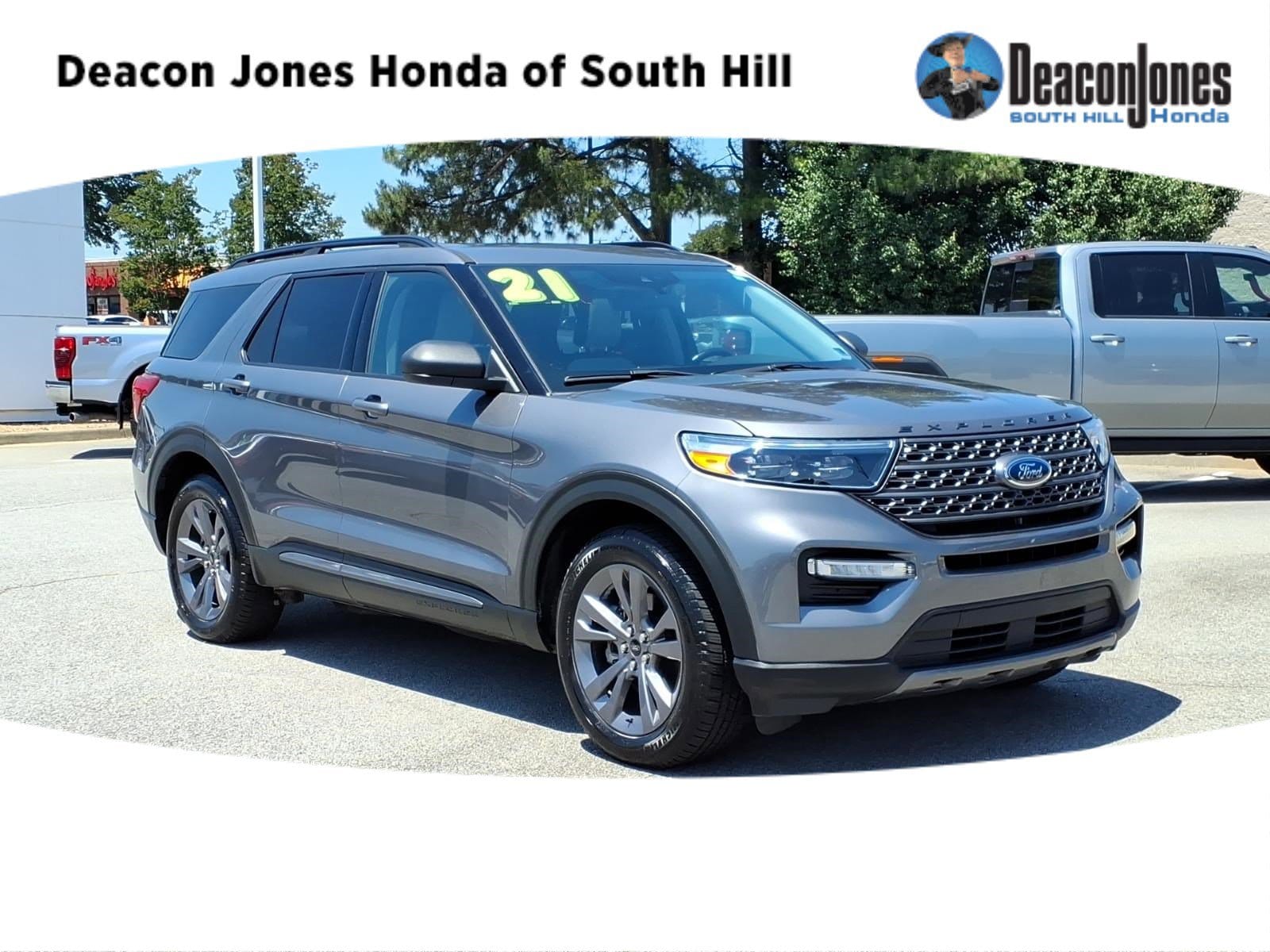 2021 Ford Explorer XLT 4WD's photo