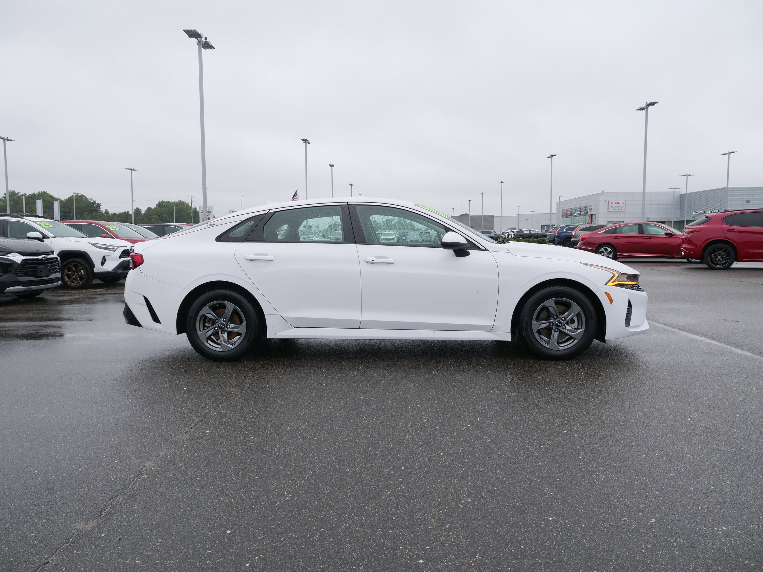 2021 Kia K5 LXS photo 2