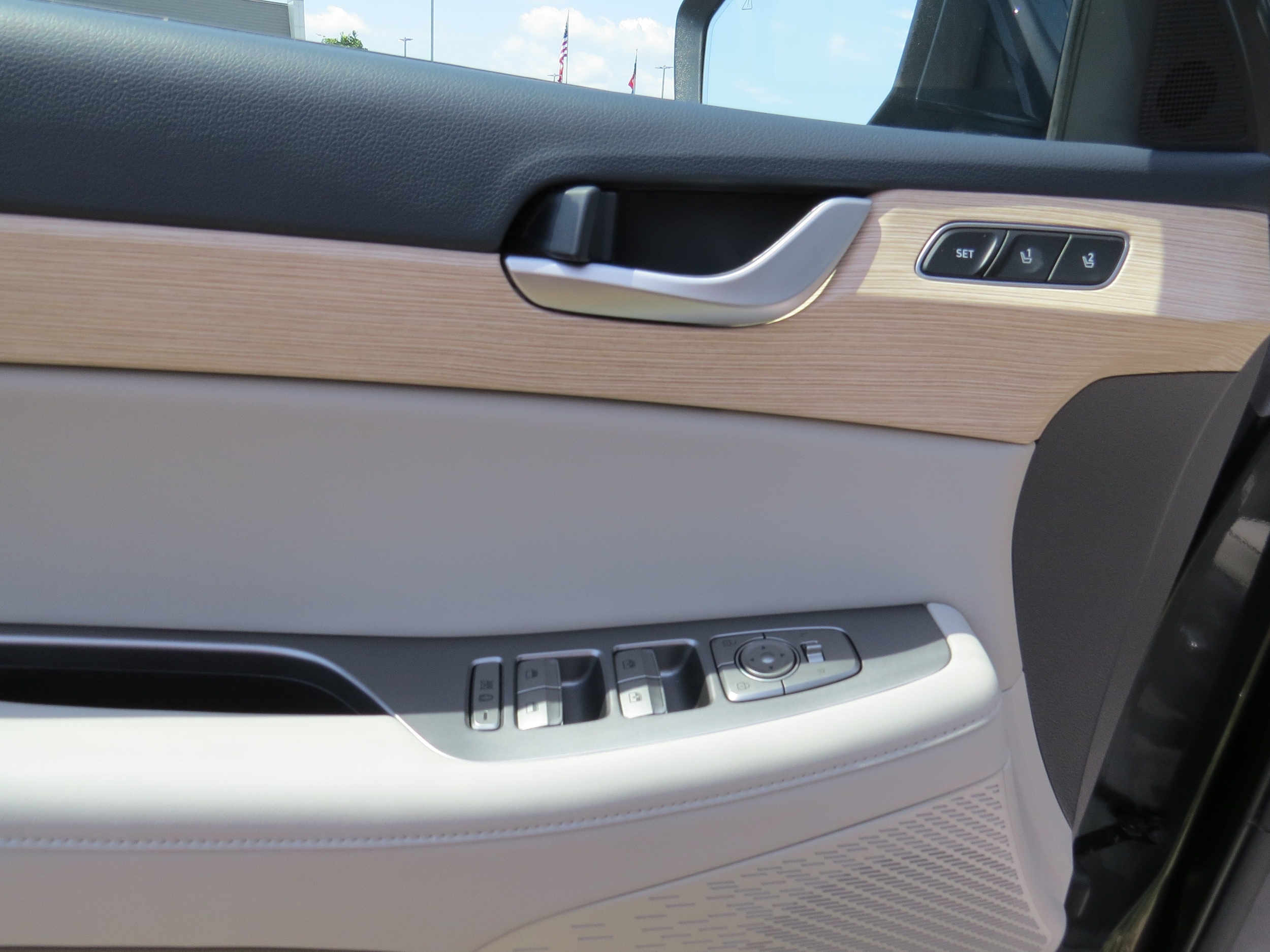 2024 Hyundai Palisade Limited - Photo 17