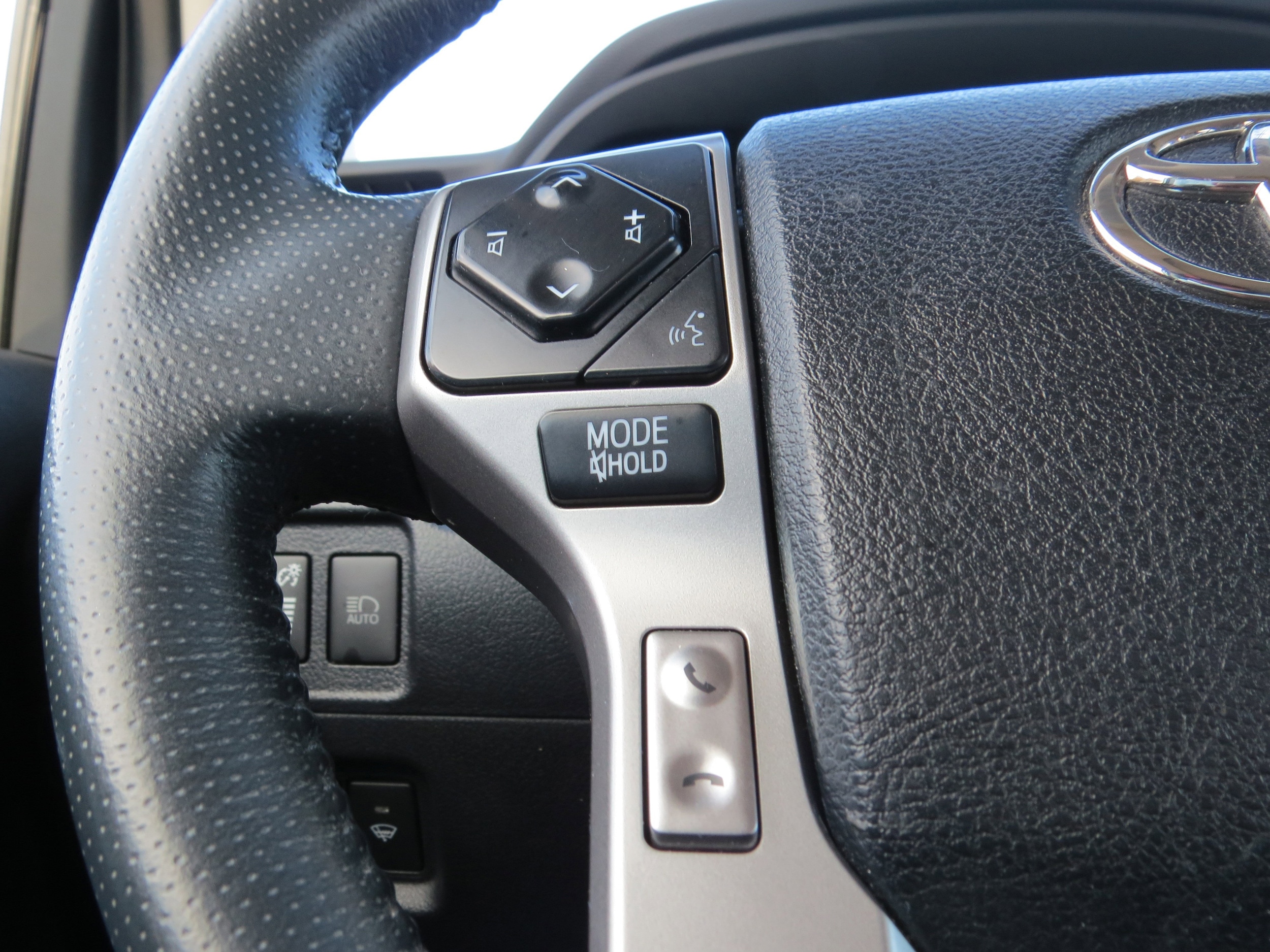 2022 Toyota 4Runner Limited - Photo 21