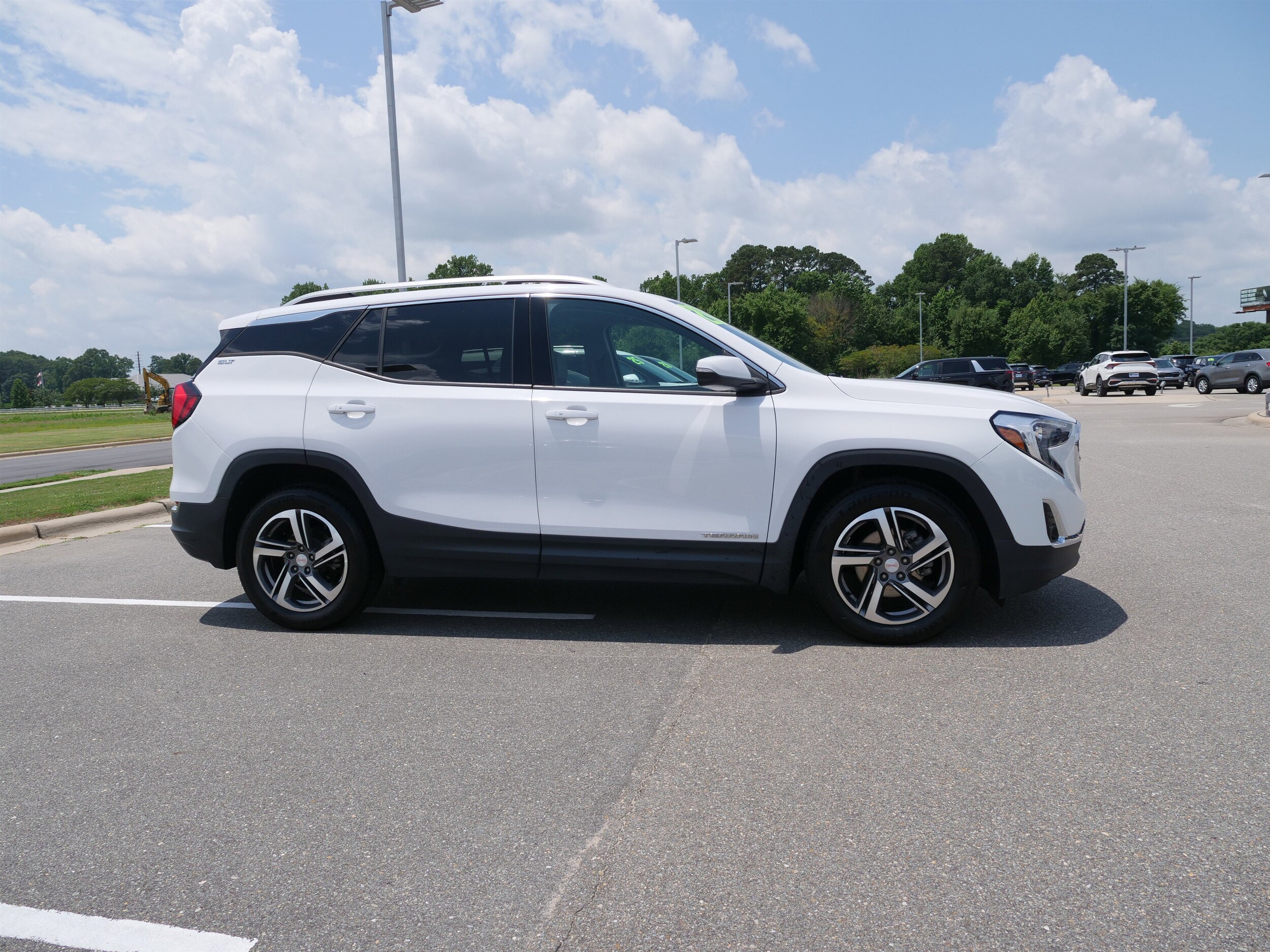 2020 Gmc Terrain SLT photo 2