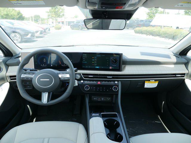 2025 Hyundai Sonata Hybrid SEL - Photo 16
