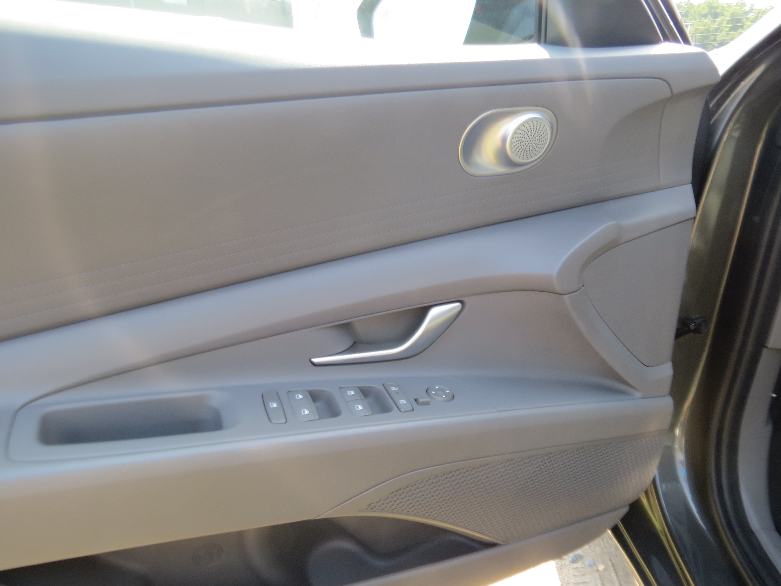 2024 Hyundai Elantra SEL - Photo 11