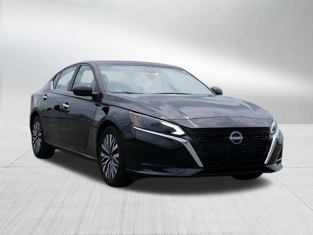 2025 Nissan Altima SV - Photo 9