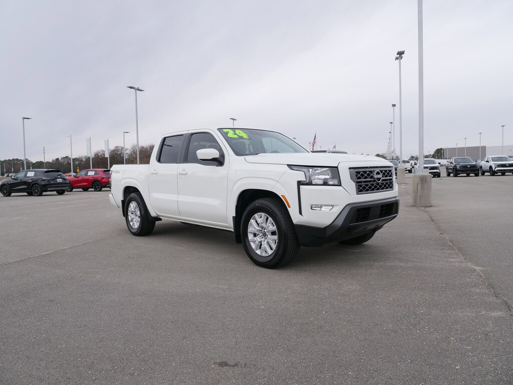 Used 2024 Nissan Frontier SV Truck Crew Cab
