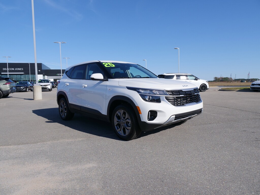 Used 2025 Kia Seltos LX SUV