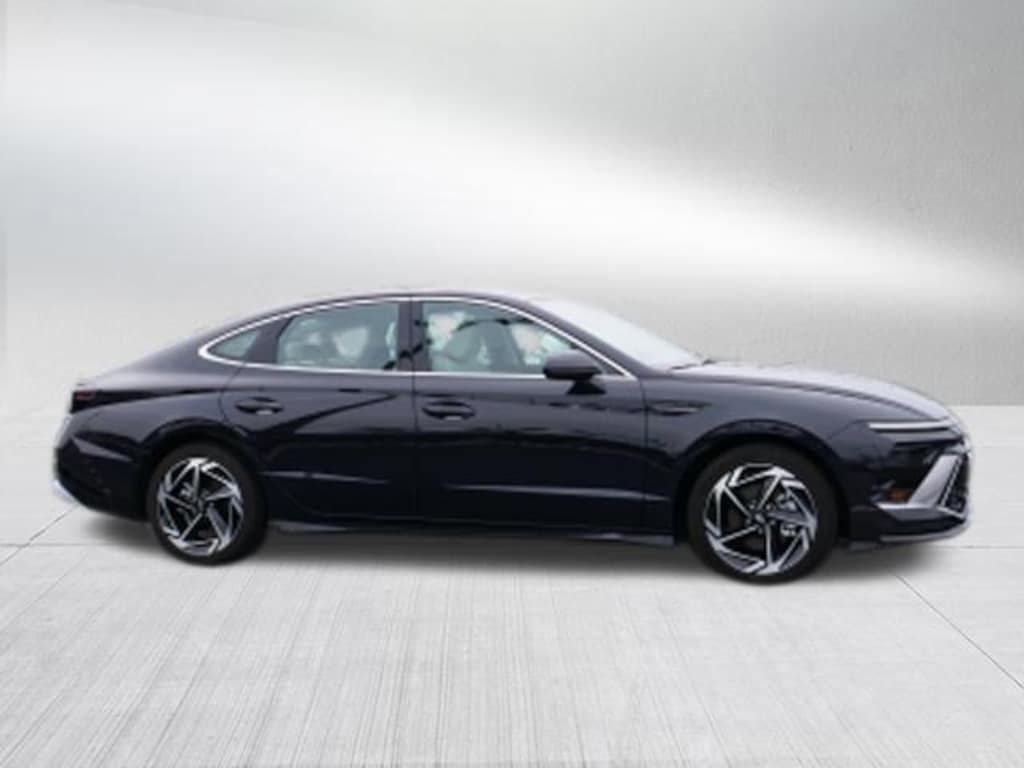 Used 2025 Hyundai Sonata SEL Convenience Sedan