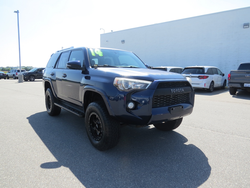 Used 2014 Toyota 4Runner 4WD SR5 SUV