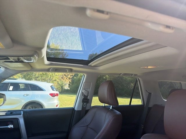 2022 Toyota 4Runner Limited - Photo 7