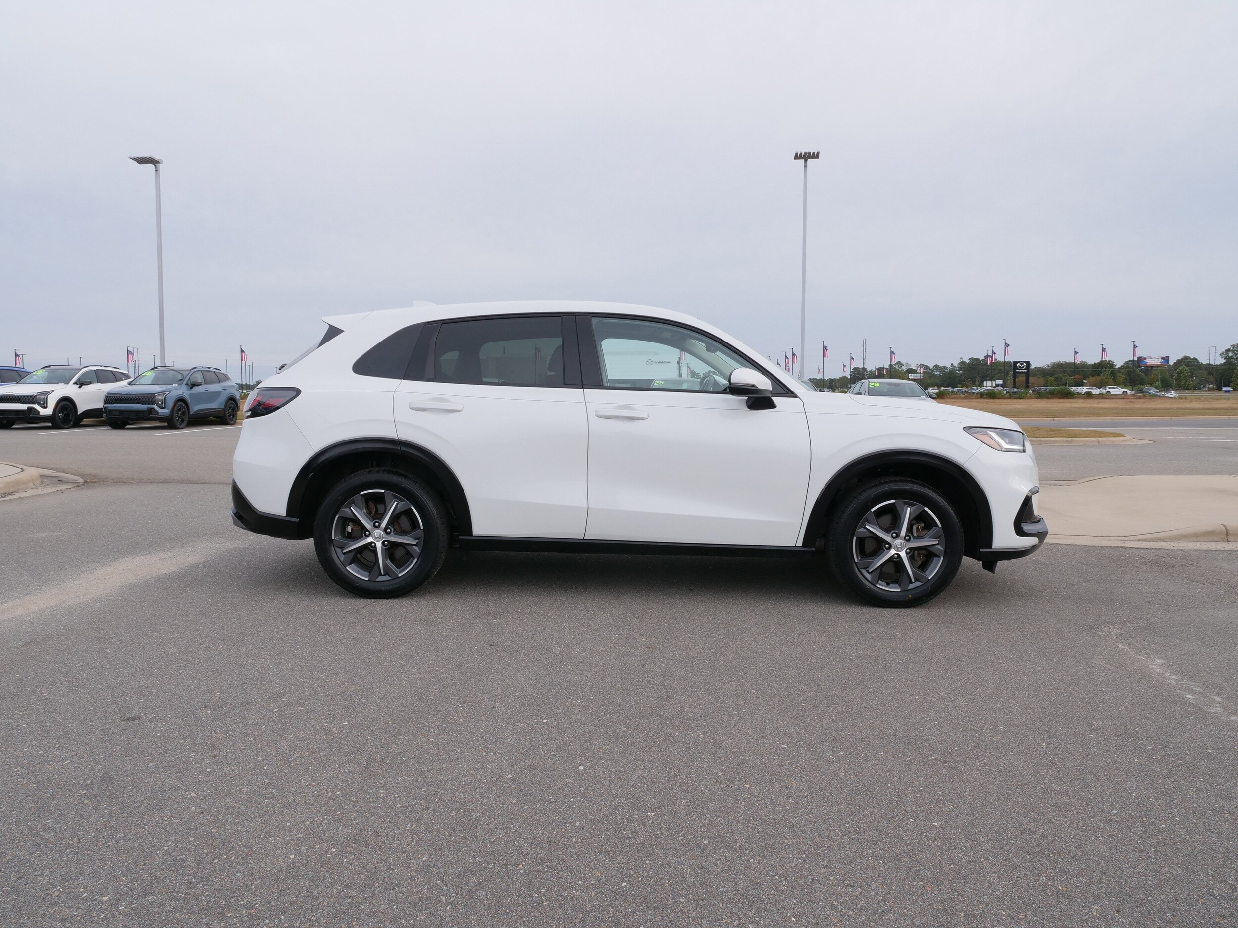 2024 Honda HR-V EX-L photo 2