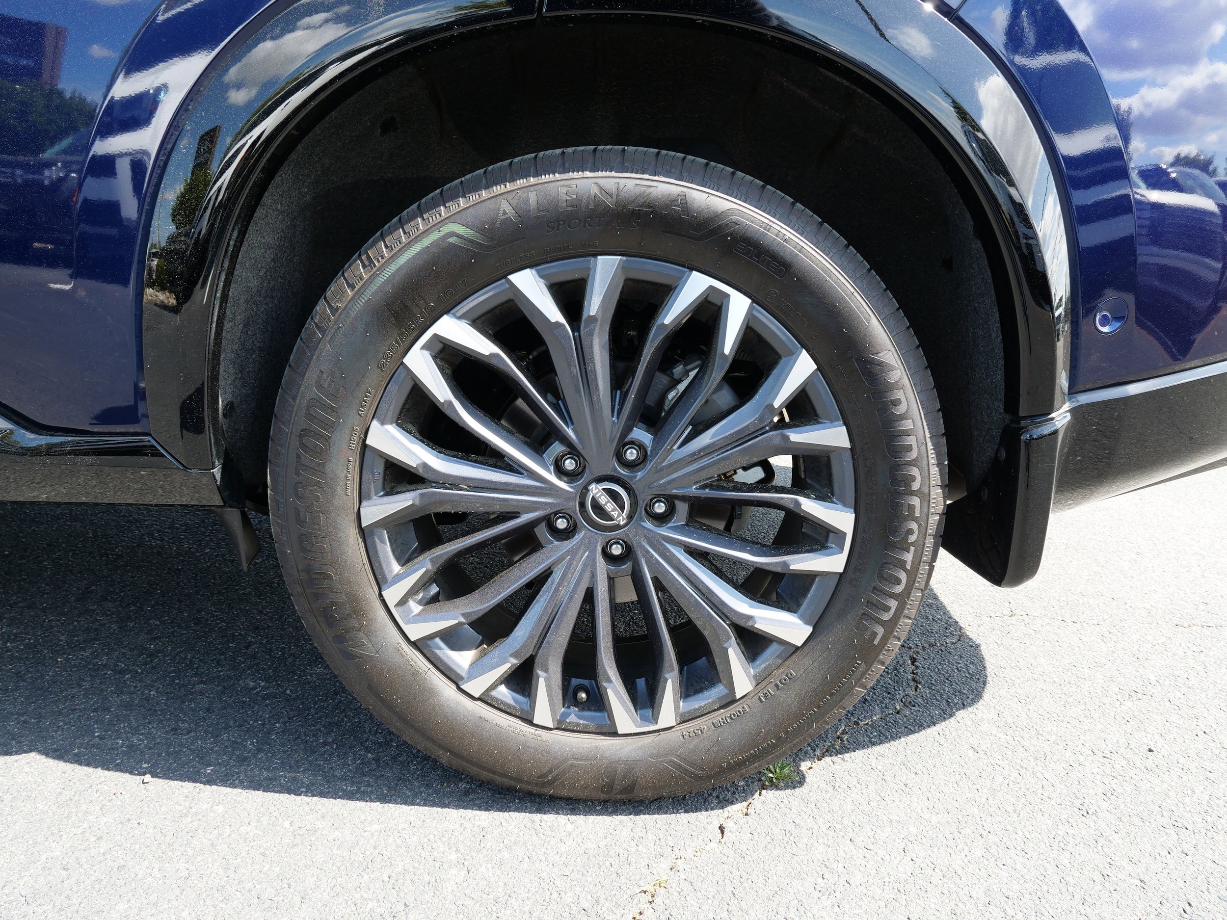 2025 Nissan Rogue Platinum - Photo 12