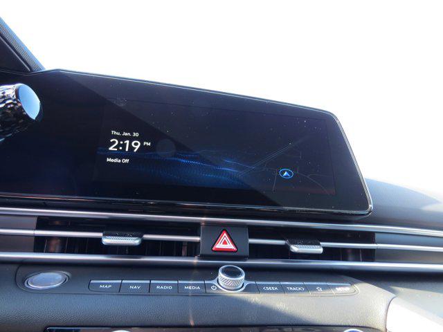 2025 Hyundai Elantra SEL - Photo 16