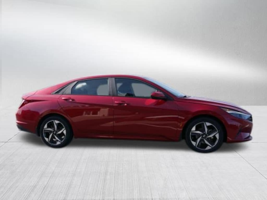 Used 2023 Hyundai Elantra SEL Sedan