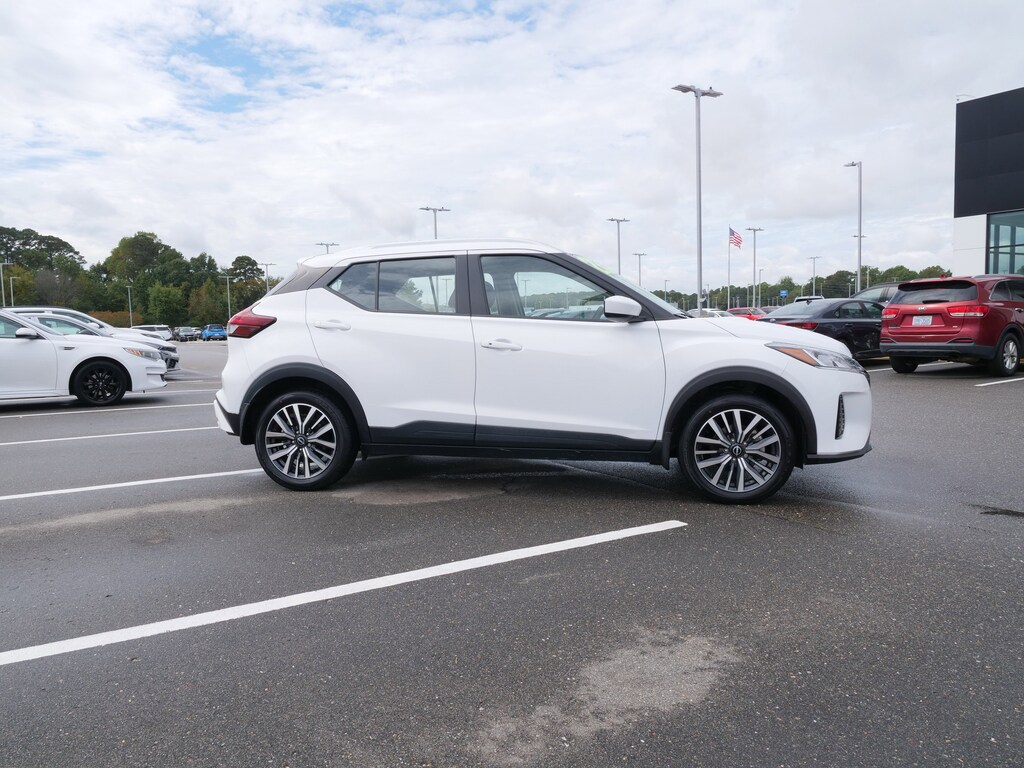 Used 2023 Nissan Kicks SV SUV
