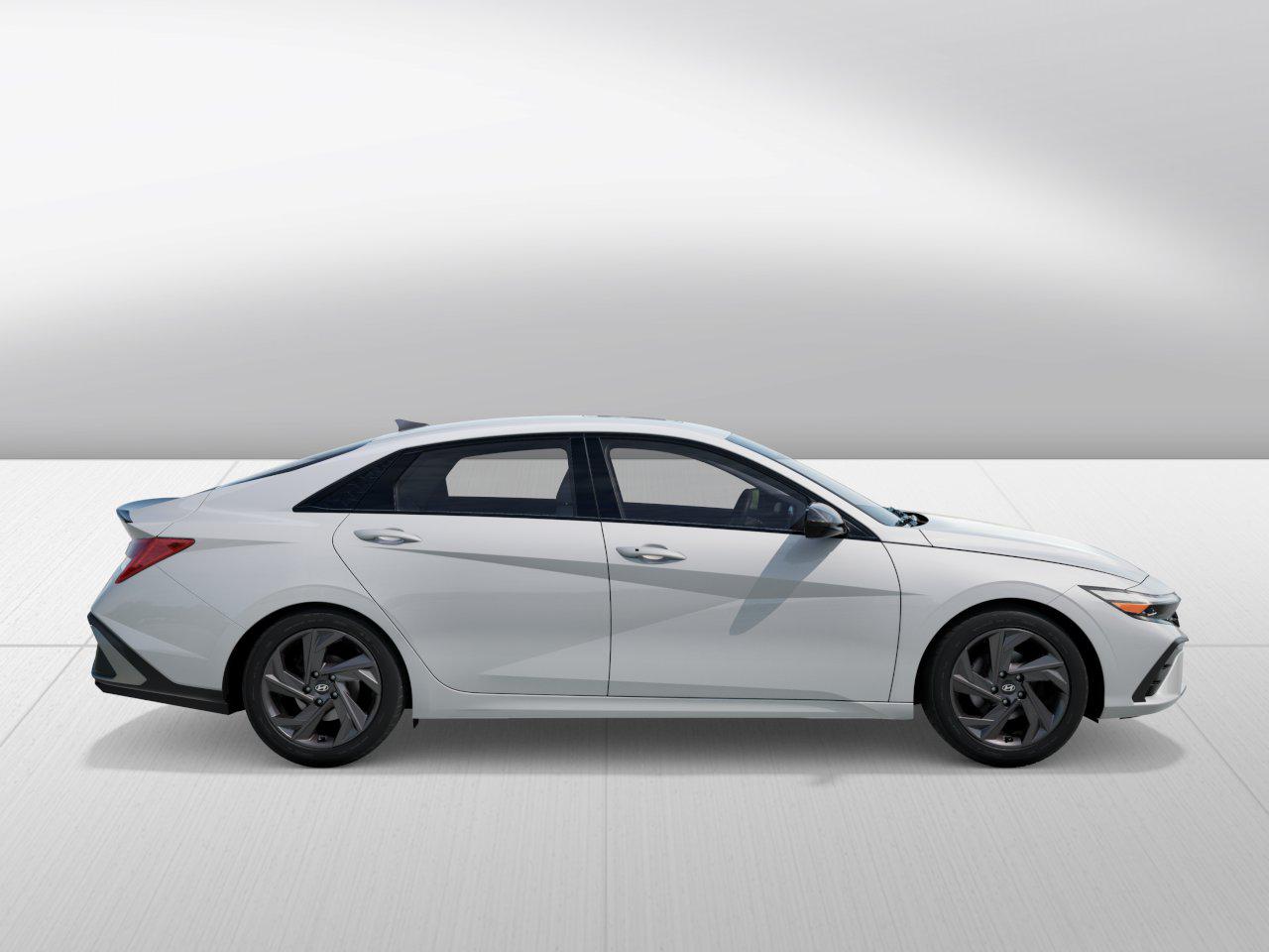 2026 Hyundai Elantra SEL SPORT PLUS 4dr Car Slide 6