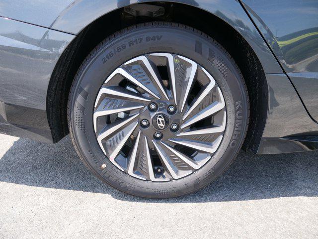 2025 Hyundai Sonata Hybrid SEL - Photo 11