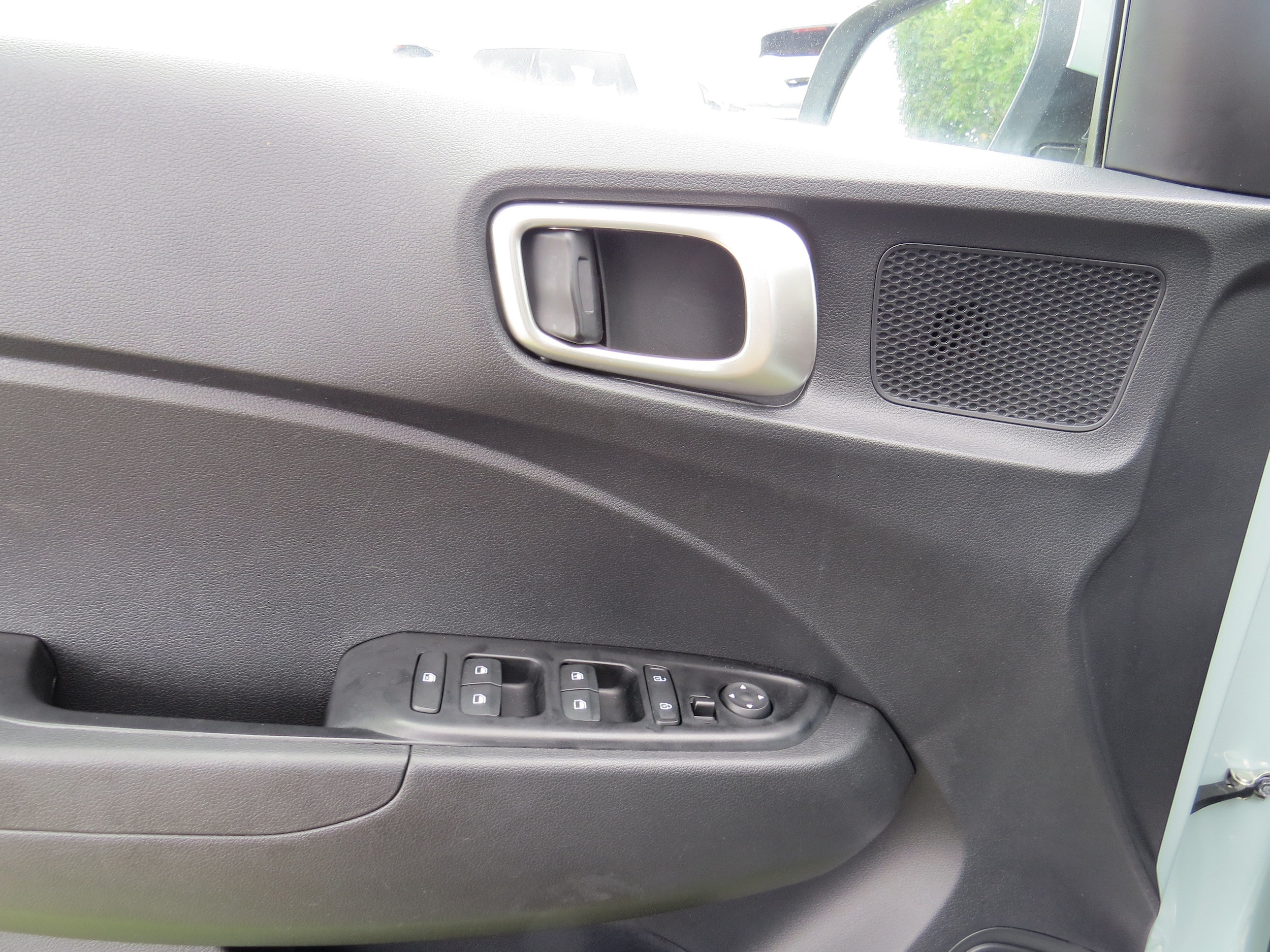 2025 Hyundai Venue SE - Photo 11