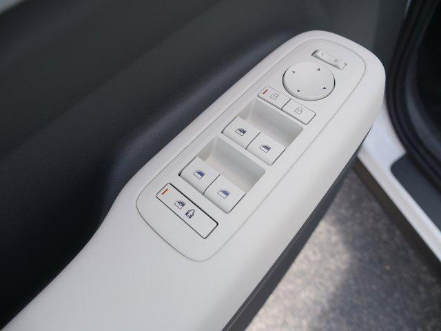 2026 Hyundai Santa Fe SE - Photo 13