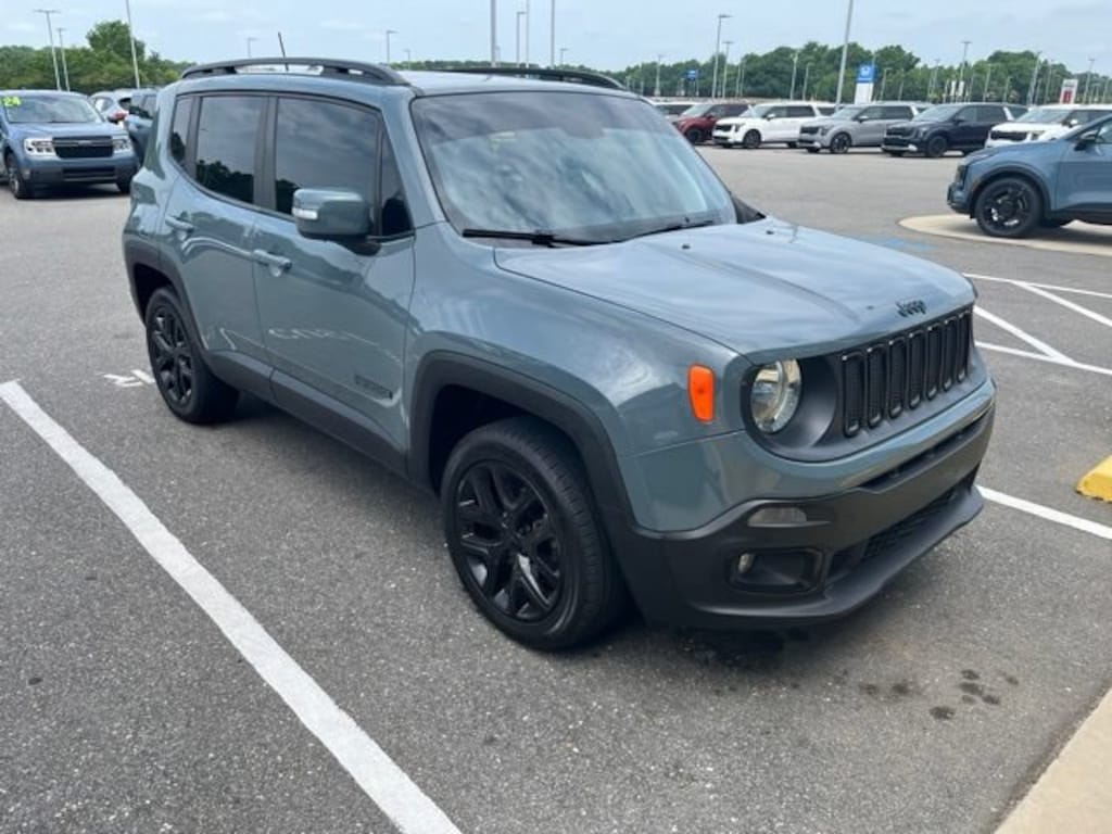 Used 2018 Jeep Renegade Latitude 4x4 SUV