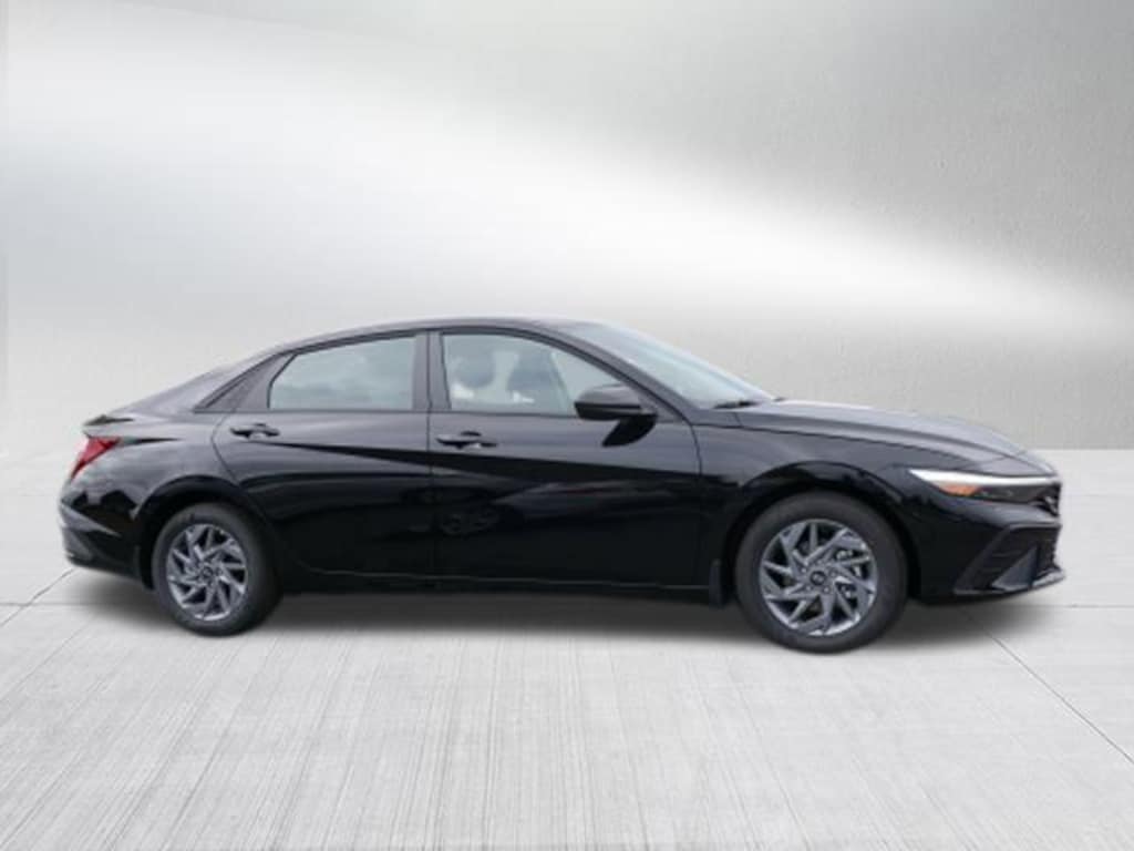 New 2026 Hyundai Elantra HEV Blue Sedan