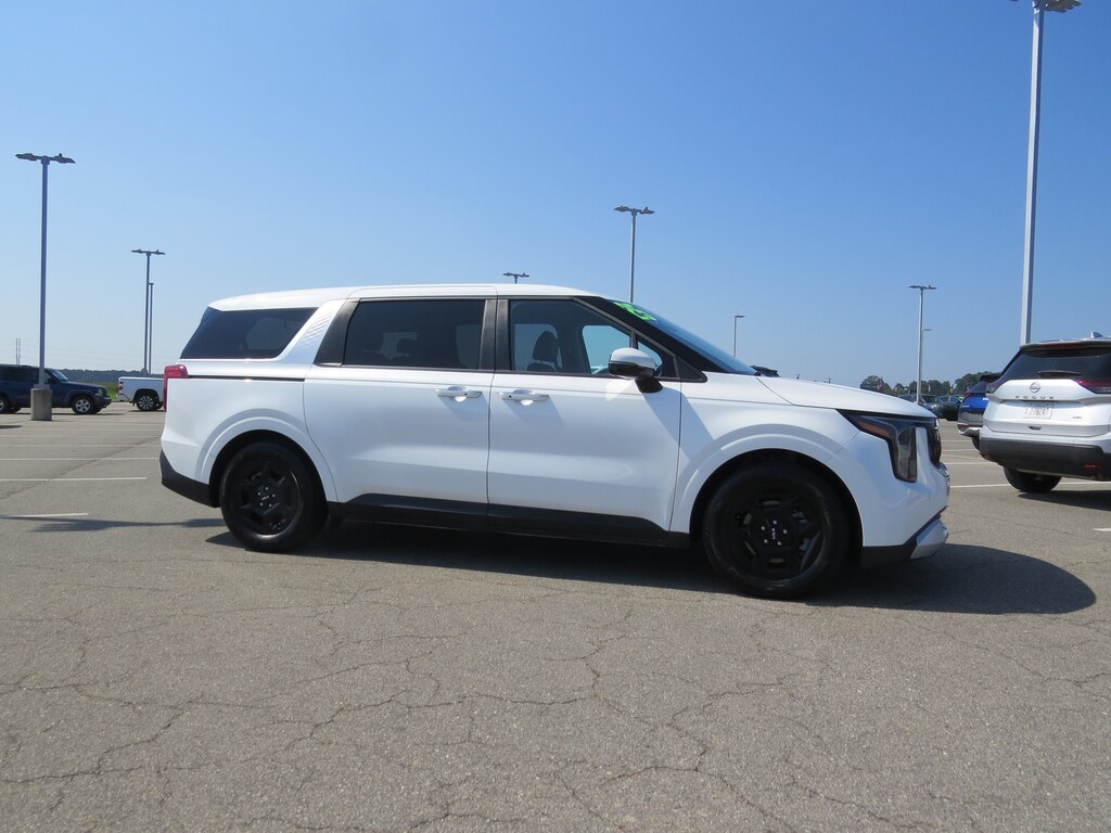 Used 2025 Kia Carnival LXS Van Passenger Van