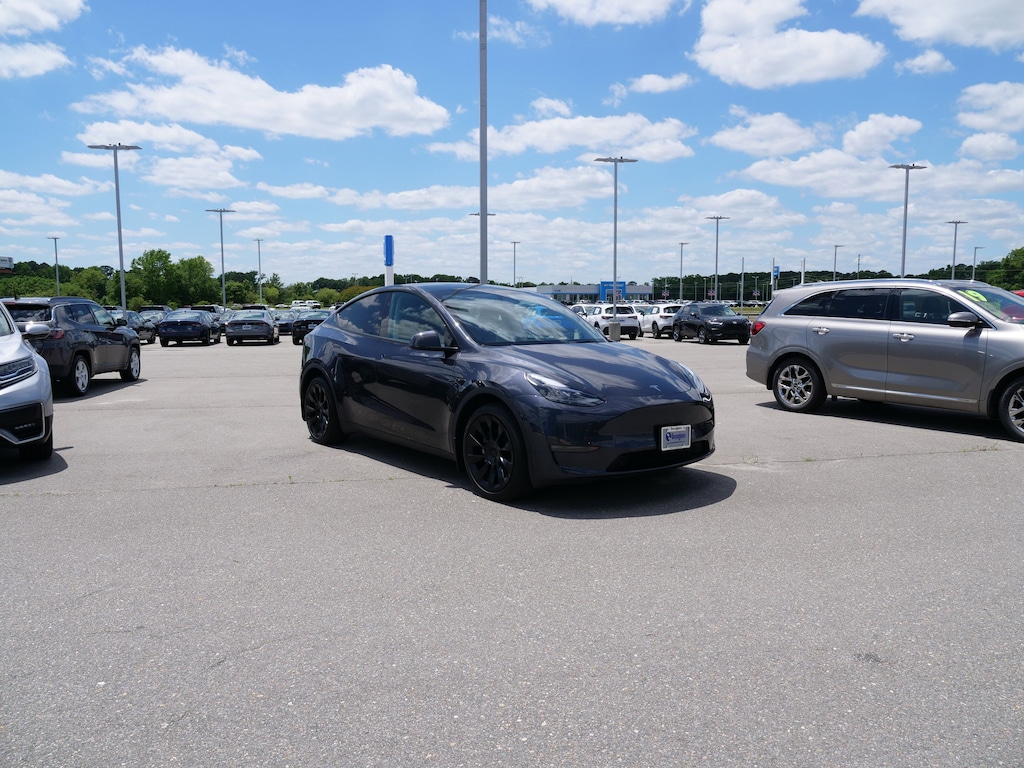 Used 2024 Tesla Model Y Long Range SUV