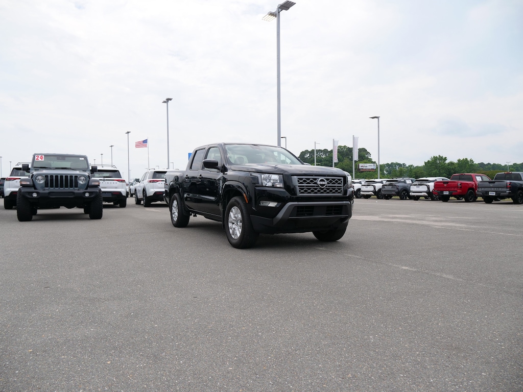 Used 2023 Nissan Frontier SV Truck Crew Cab
