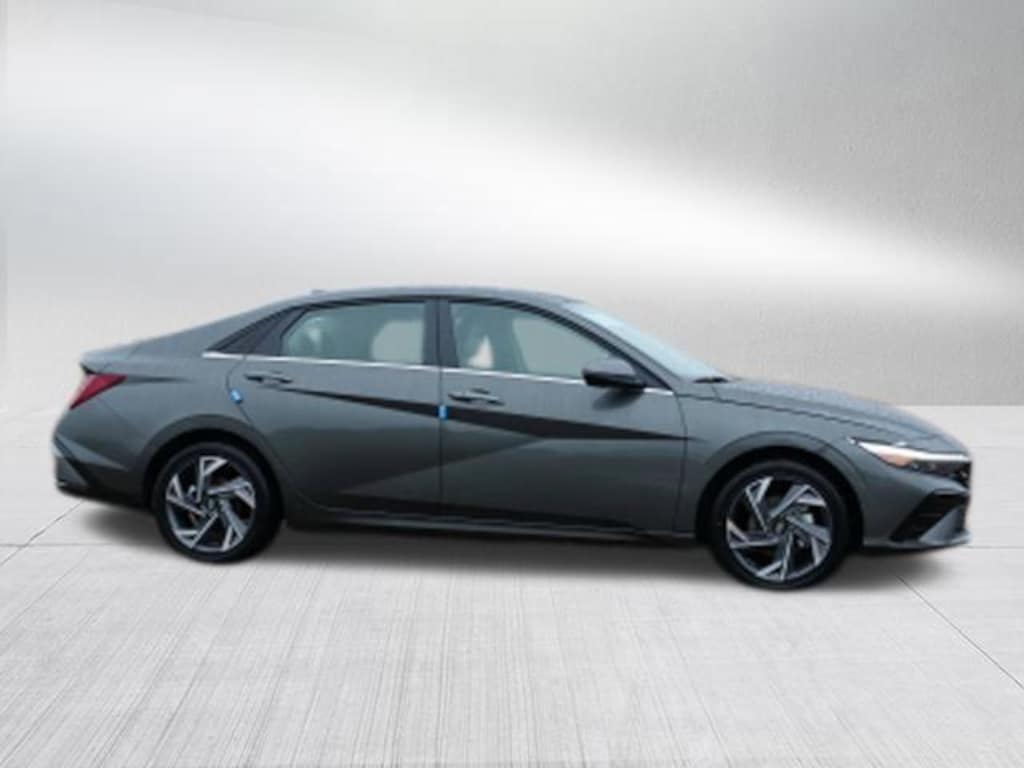 New 2026 Hyundai Elantra Limited Sedan