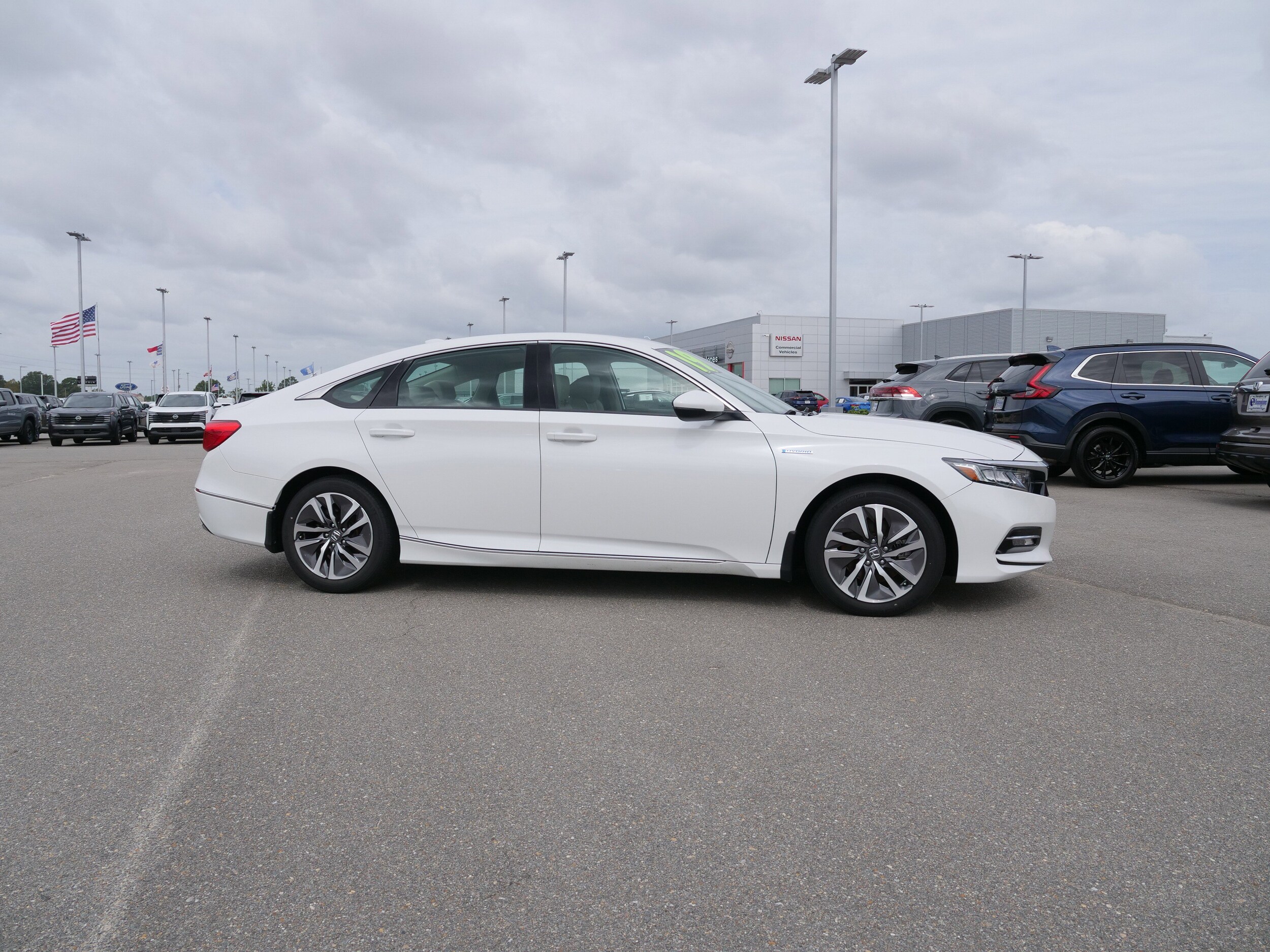 2019 Honda Accord Hybrid EX-L photo 2