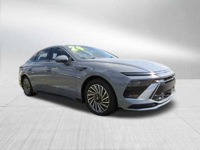 Used 2024 Hyundai Sonata Hybrid Limited Sedan
