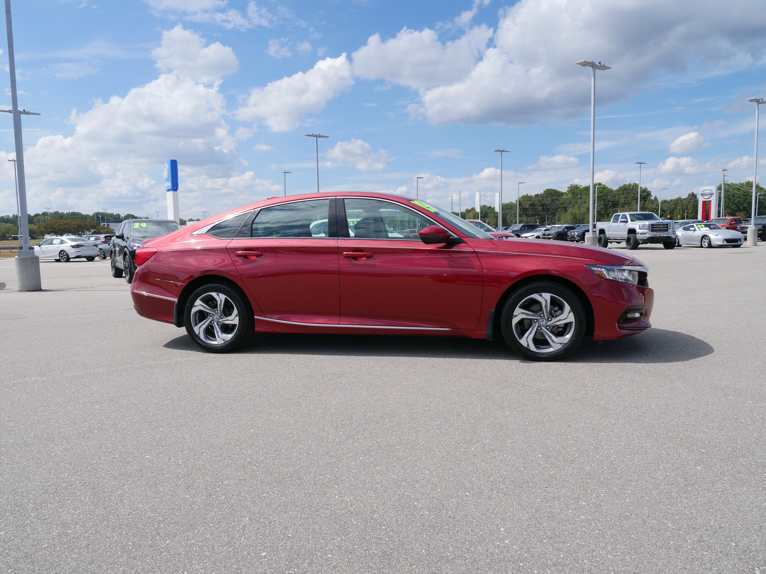 2019 Honda Accord EX-L 1.5T photo 2